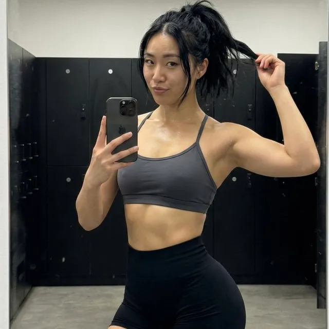 Profile / Avatar - Gym Mirror Selfie with Post-Workout Glow (iPhone Style)